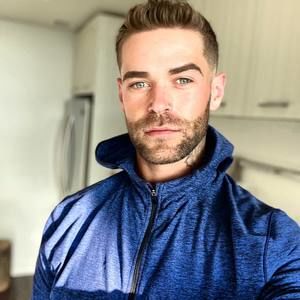 Meet your Posher, Corey